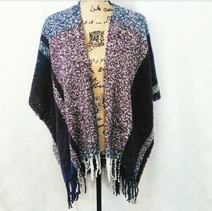 • 💛 NEW Boho Chic Plaid Ruana Wrap •